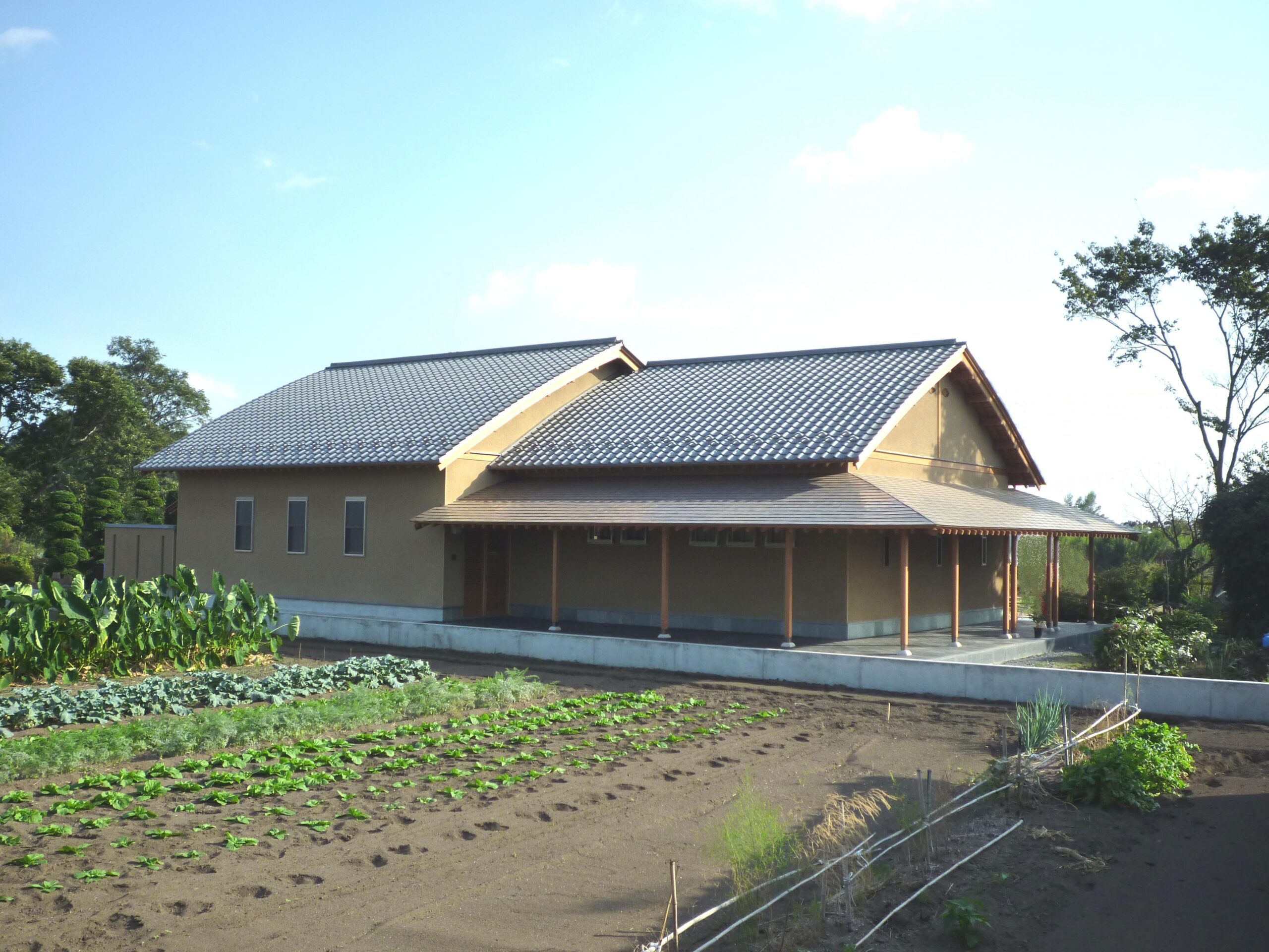 数寄屋風 平屋住宅 むくり屋根 建築事例 茨城県で注文住宅を建てる工務店や施工事例写真を探そう いえすたいる茨城