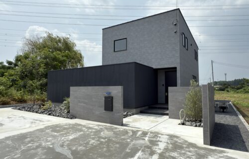 デザイン性と暮らしやすさを両立したこだわりの一邸