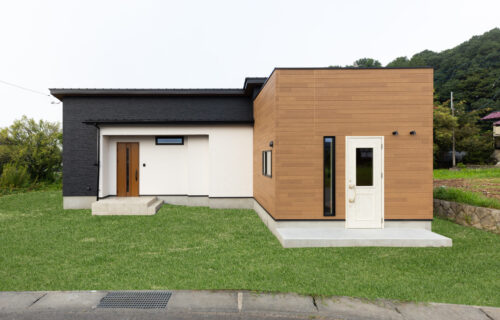 モダンな外観に、家族のつながりを感じる住まい