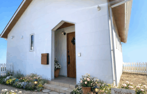 畳ダイニングとロフトのあるコンパクトハウス