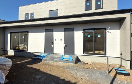 注文住宅　それぞれの暮らしに寄り添う、シンプルな2世帯住宅